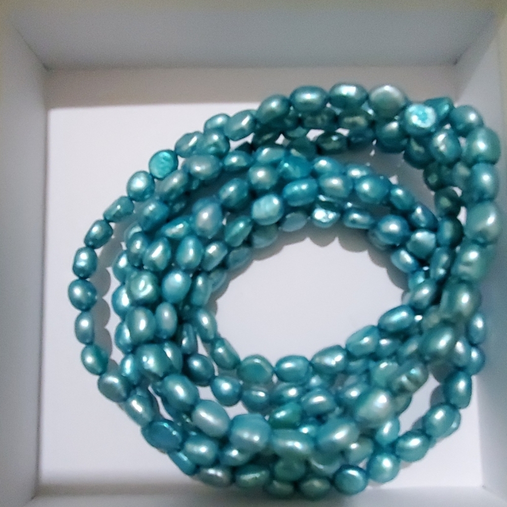 Torqious necklace fresh water pearls